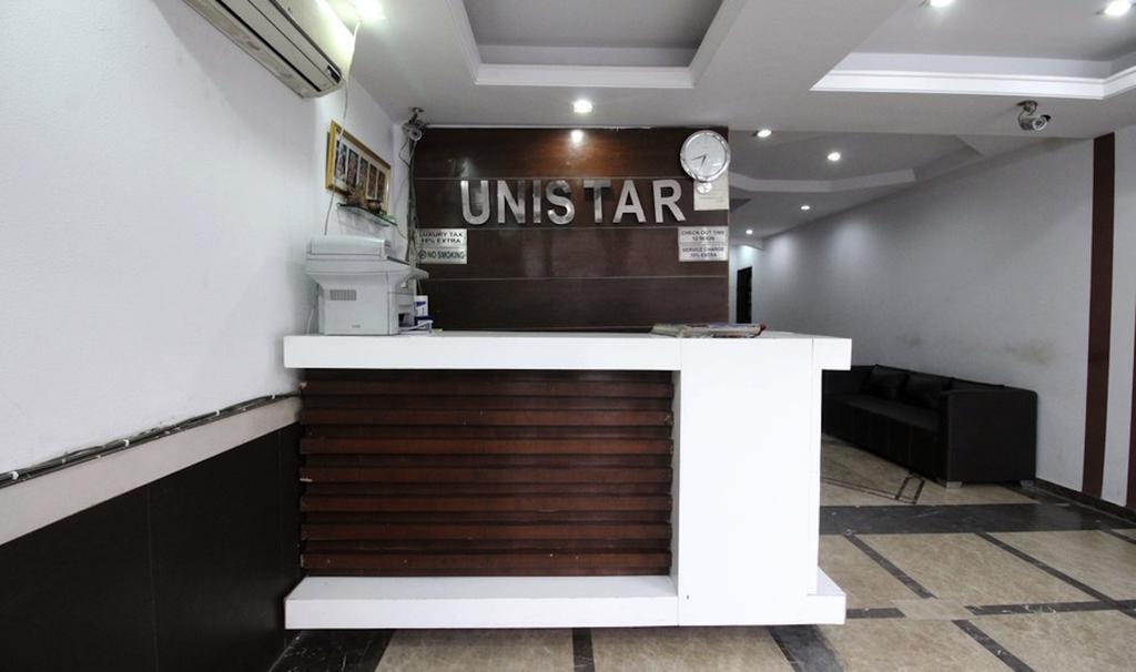 Hotel Unistar Ню Делхи Екстериор снимка